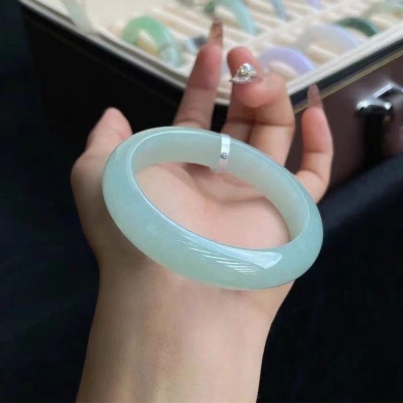Vòng tay ngọc bích Miến Điện tự nhiên, vòng tay ngọc bích xanh lục cổ điển, vòng tay ngọc bích phong thủy chi tiết 4