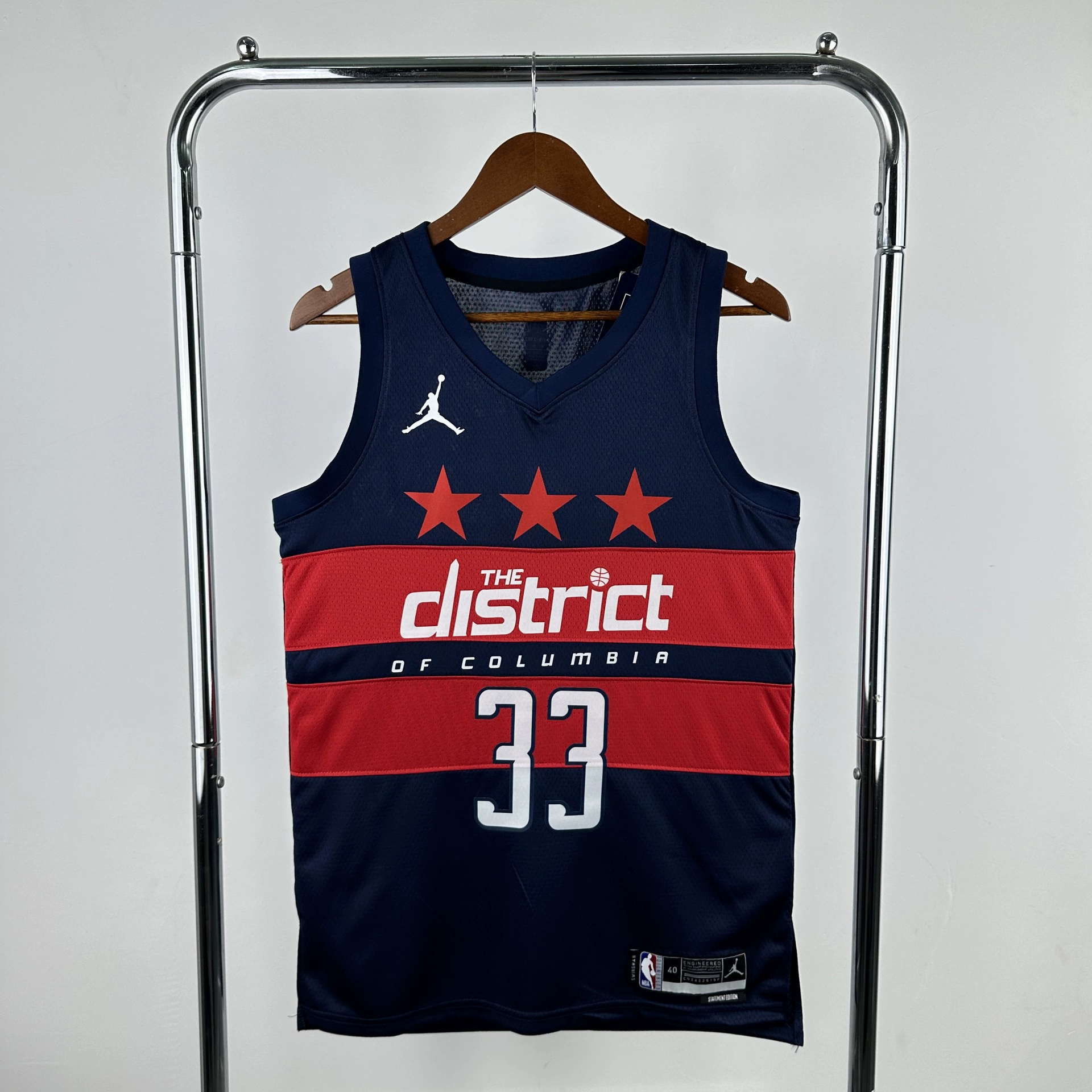 Двадцать четвертый сезон Wizards City Edition № 33 Кармa Kuzma № 13 Poole № 8 Avdija 4 Джерси Вестброк