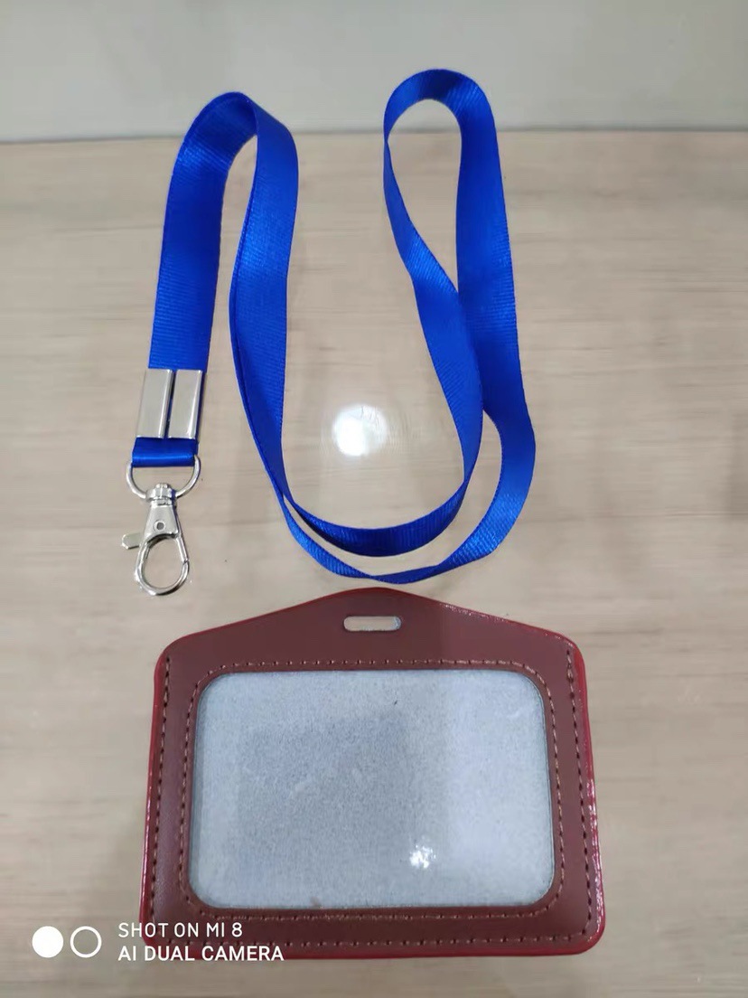 수평 단면 갈색 + 파란색 끈