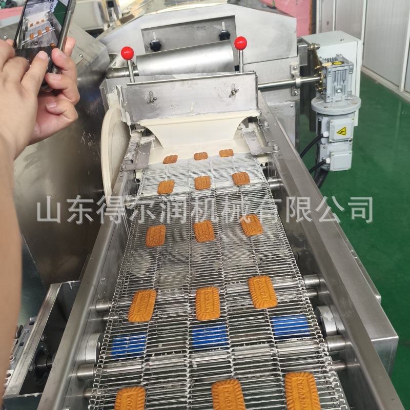 涂抹水果酱上浆机 酱料淋浆机设备 巧克力涂层机 支持带样品试机