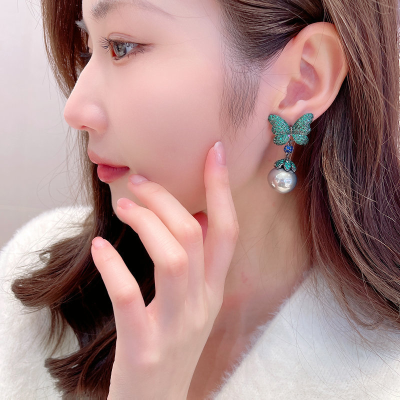 French Vintage Court Style Heavy Industry Exaggerated Earrings Elegant Graceful