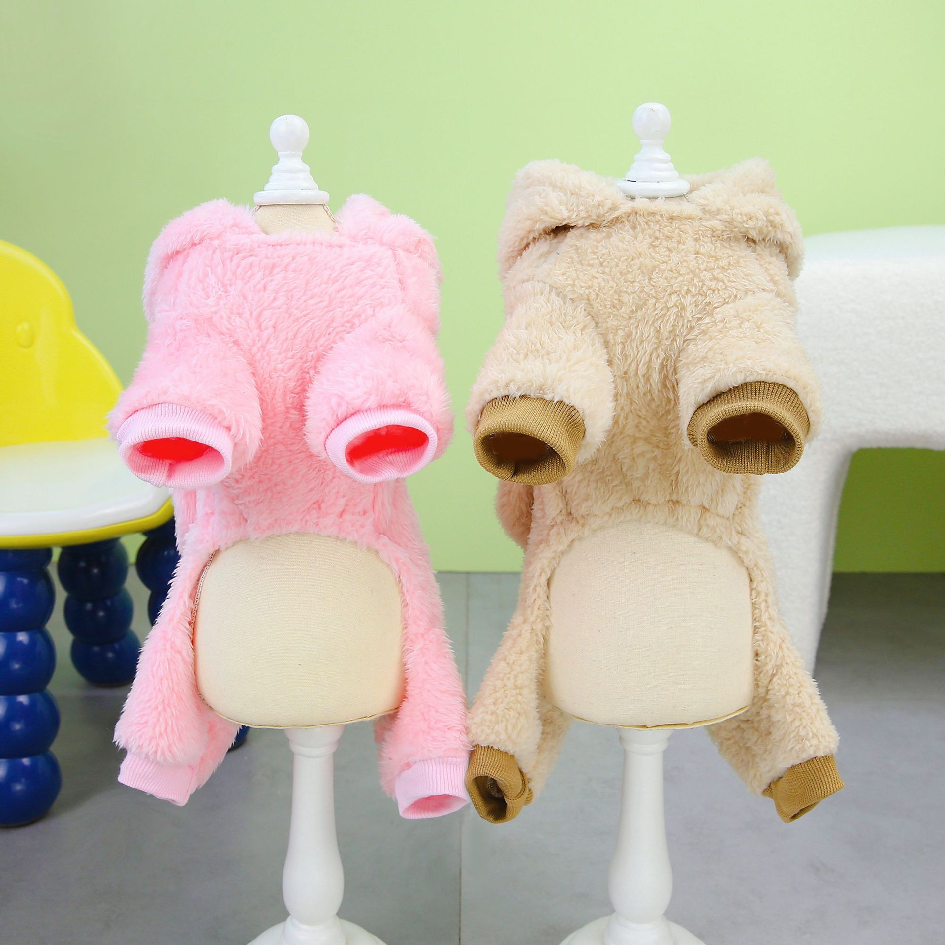 Ropa para perros Otoño e Invierno ropa para mascotas nueva ropa para mascotas invierno engrosada 23 zanahoria ropa de terciopelo de cuatro patas