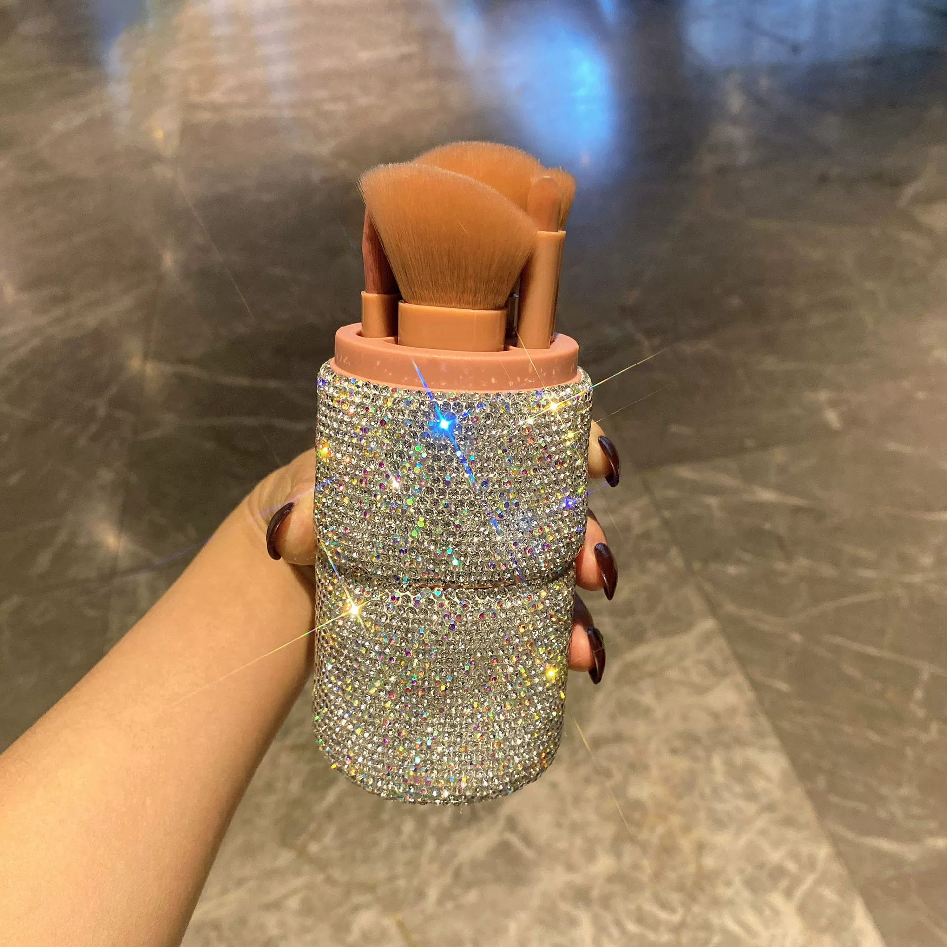 Портативное ведро для хранения кистей для макияжа, роскошная рассыпчатая пудра, инкрустированная бриллиантами, тени для век, коробка для хранения кистей, трансграничная внешняя торговля, прямые продажи с фабрики