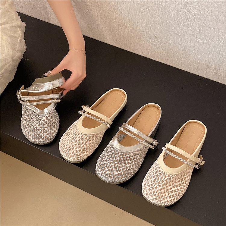 Outer Wear Slippers 2025 Summer New Designer Fashionable Cut Out Sandals for Women Flats Mary Jane Slippers for Women
