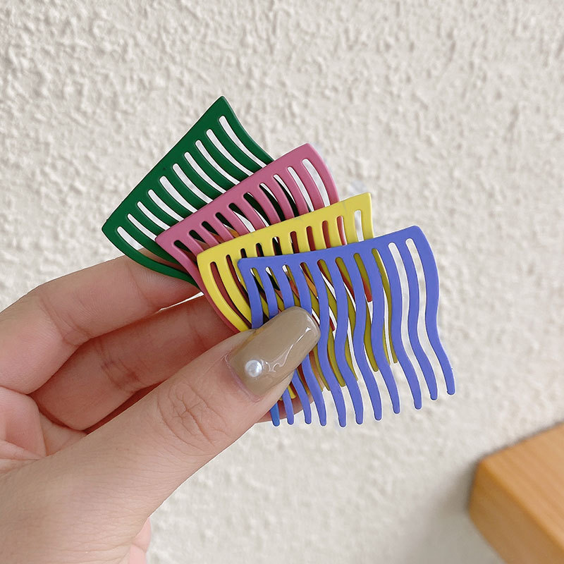 Nuevo clip de cabello de metal sin marcas peinado de cabello de la red de chicas rojas en línea con clip de frangeo invertido en la tarjeta de cabello coreana detrás del toque de cabeza