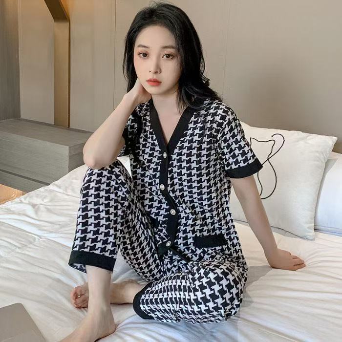 Pijama de seda de hielo para mujeres 2025 nuevo verano delgado de manga corta de seda de verano de algodón Walwind set de ropa para el hogar