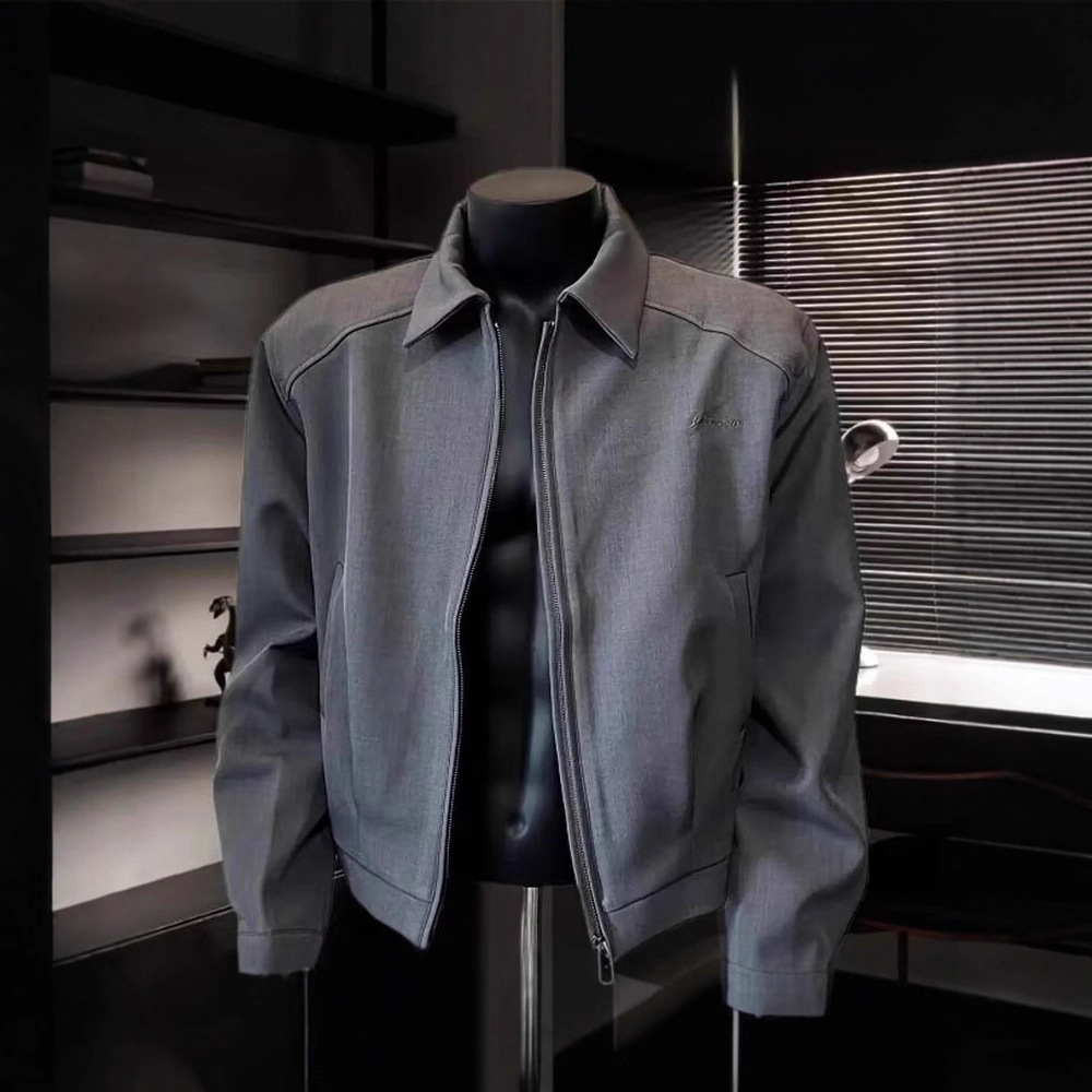 Cleanfit Padded Shoulder Lapel Short Jacket for Men, High-End Stylish Spring and Autumn Short Wide Boxy Executive Jacket for Young Men