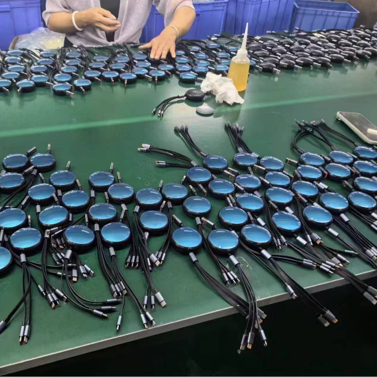 100W快充一拖三数据线伸缩三合一充电线适用华为安卓苹果定制LOGO