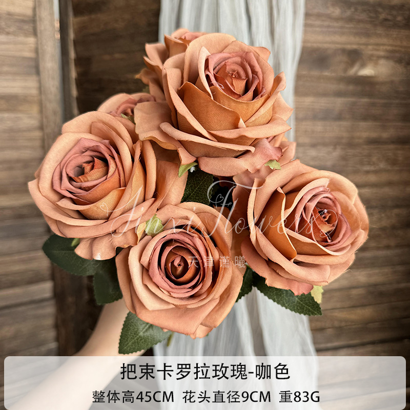화관 장미 꽃다발