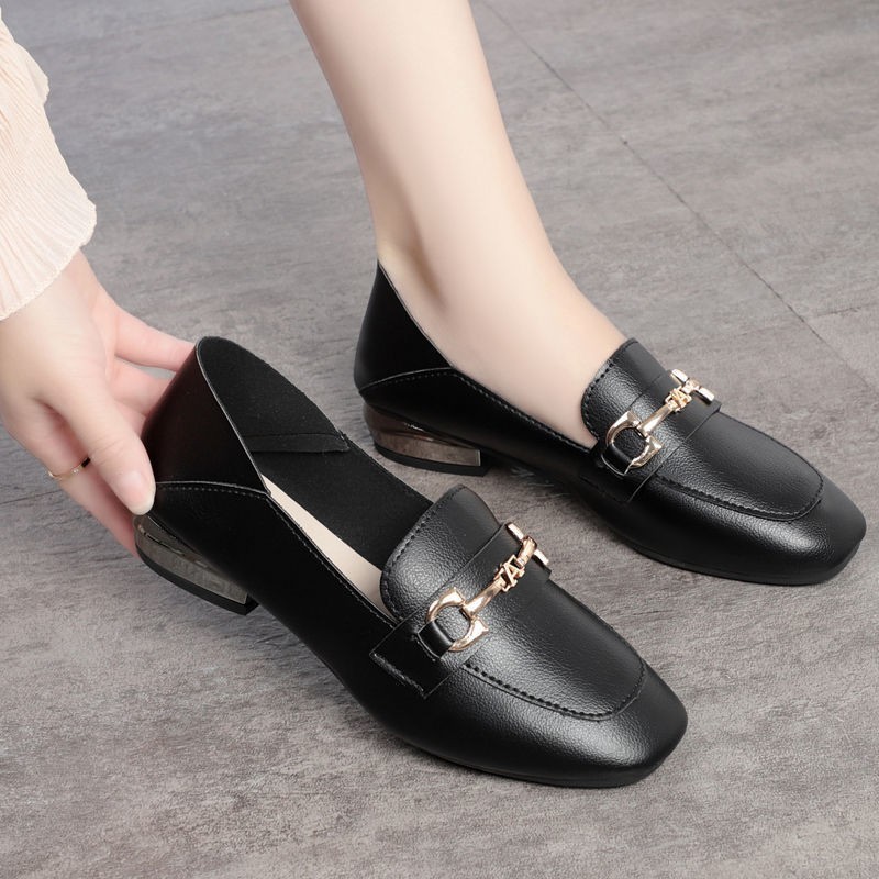 Dos zapatos de cuero de estilo británico, primavera y verano de 2026, nuevos zapatos de cuero suave de un solo pie, temperamento versátil Lefour.