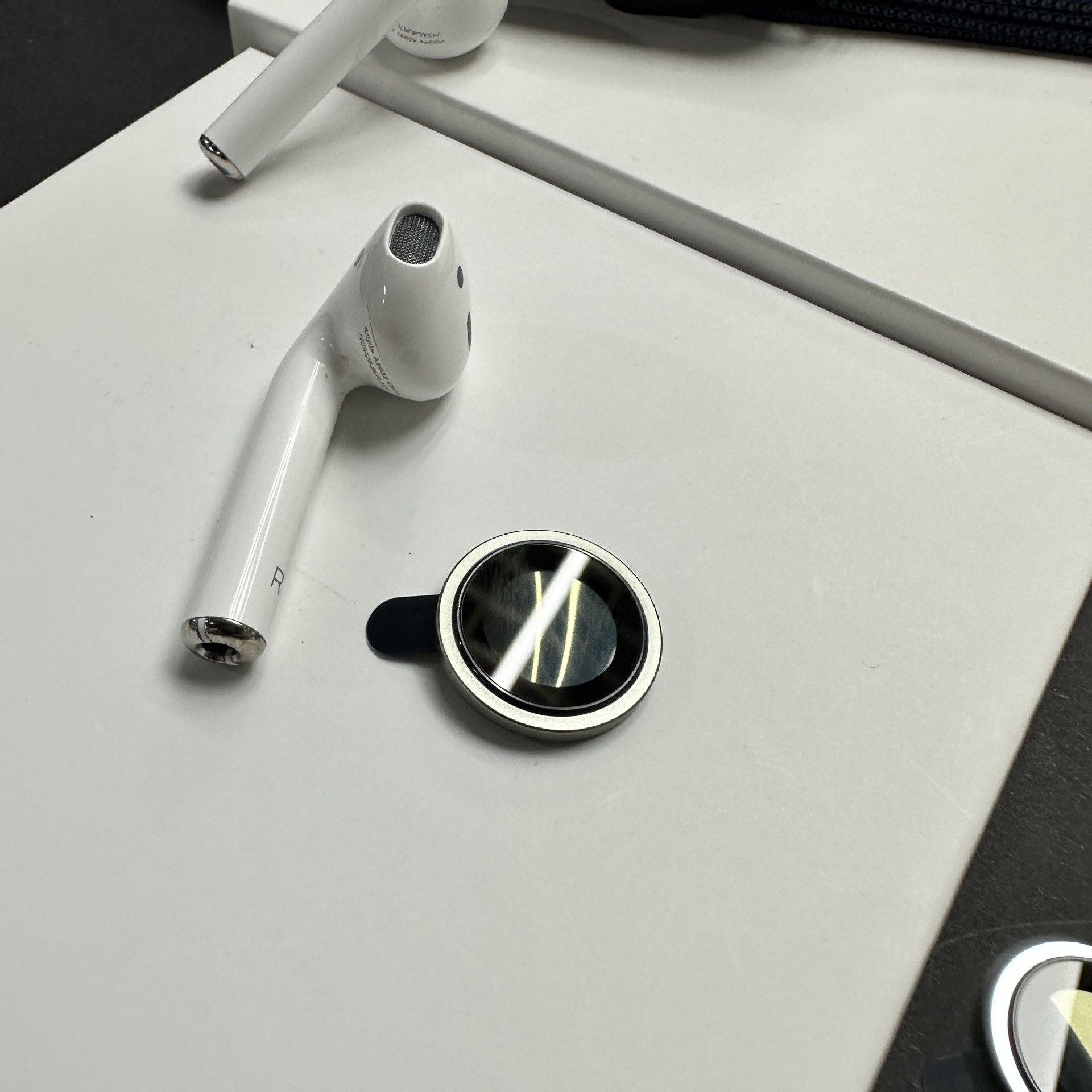 Adecuado para iPhone15 Eagle Eye lente anillo Apple 15Pro Eagle Eye convexo paso protector de cámara de dos colores