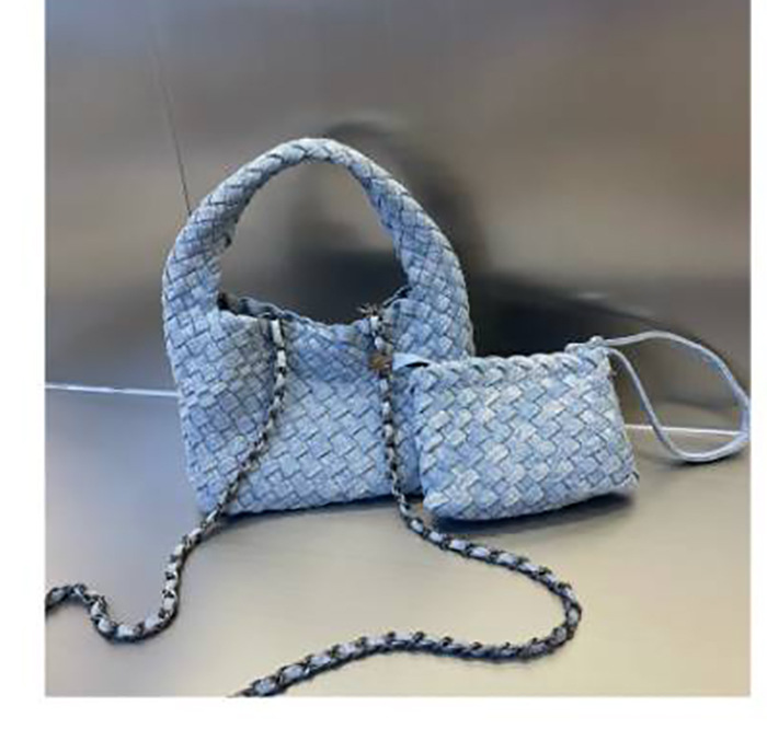 One-hand mini size light blue 19cm