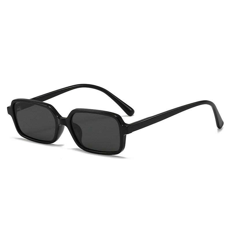 Square small retro fashionable sunglasses