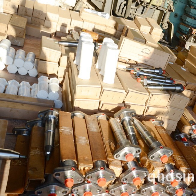 新远船舶库存 42MC-C机型的原厂新喷油器总成