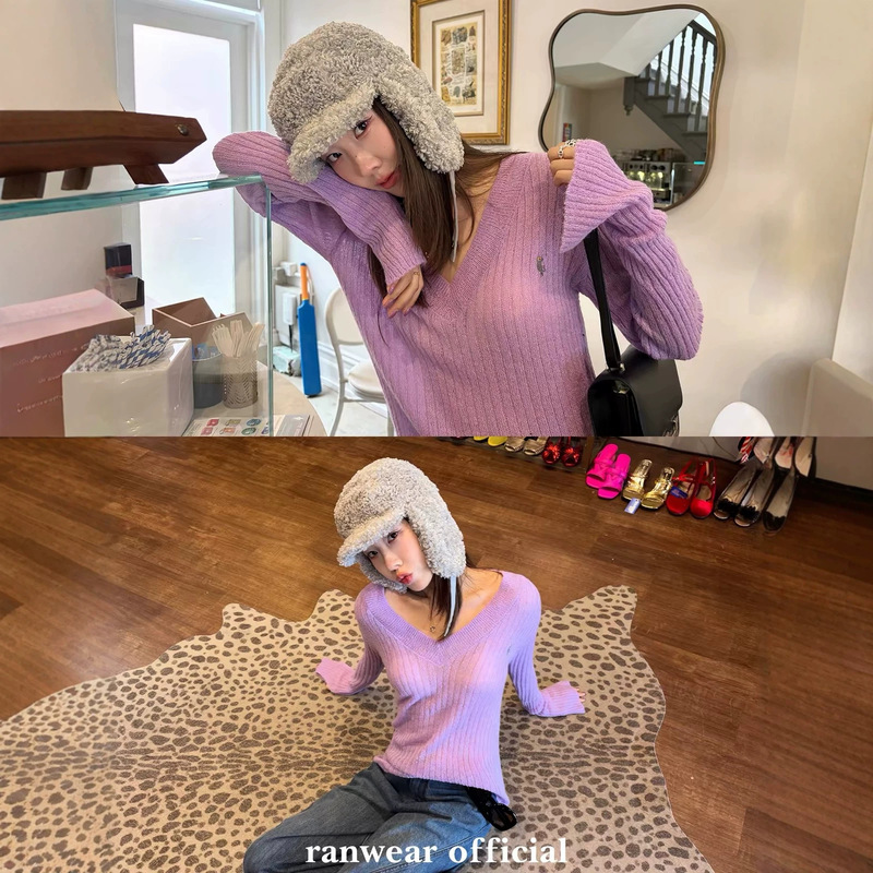Ranwear main product! 'Indulge in Comfort' 9-stitch sheep wool and mohair V-neck sweater with embroidered logo and bell sleeves, skin-friendly