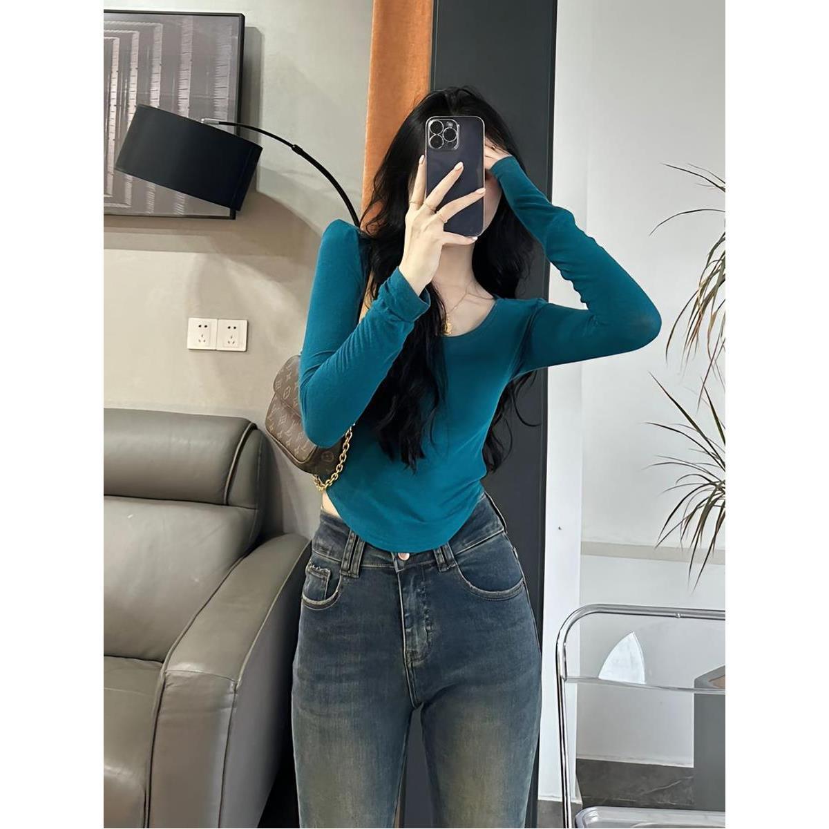 现货 东大门湖蓝色低圆领打底衫2025新款女秋冬修身短款搭小心机