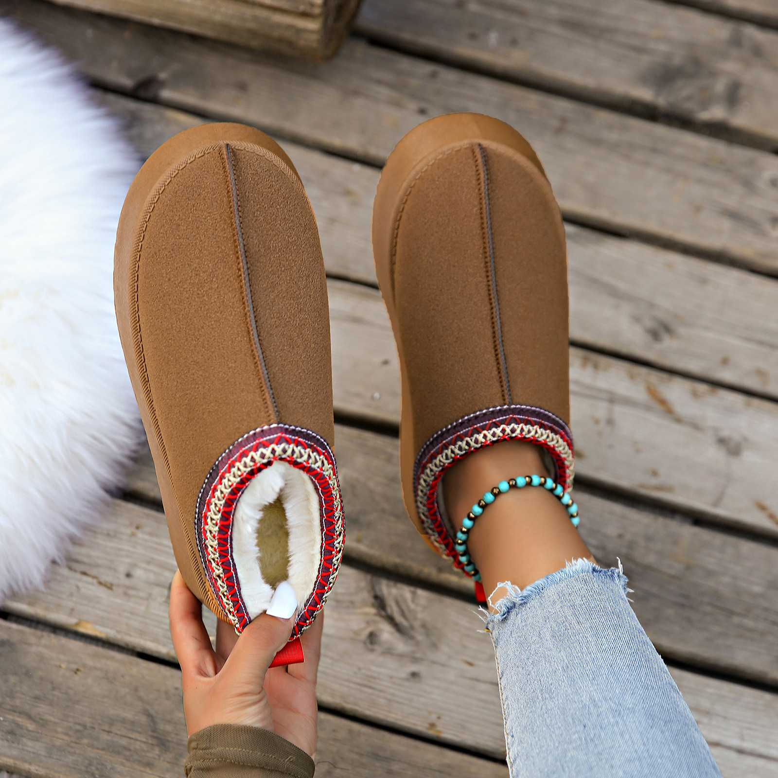 2023 Invierno nuevas botas de nieve de las mujeres de lana forrada caliente fondo grueso estilo étnico media zapatillas retro zapatos casuales de algodón
