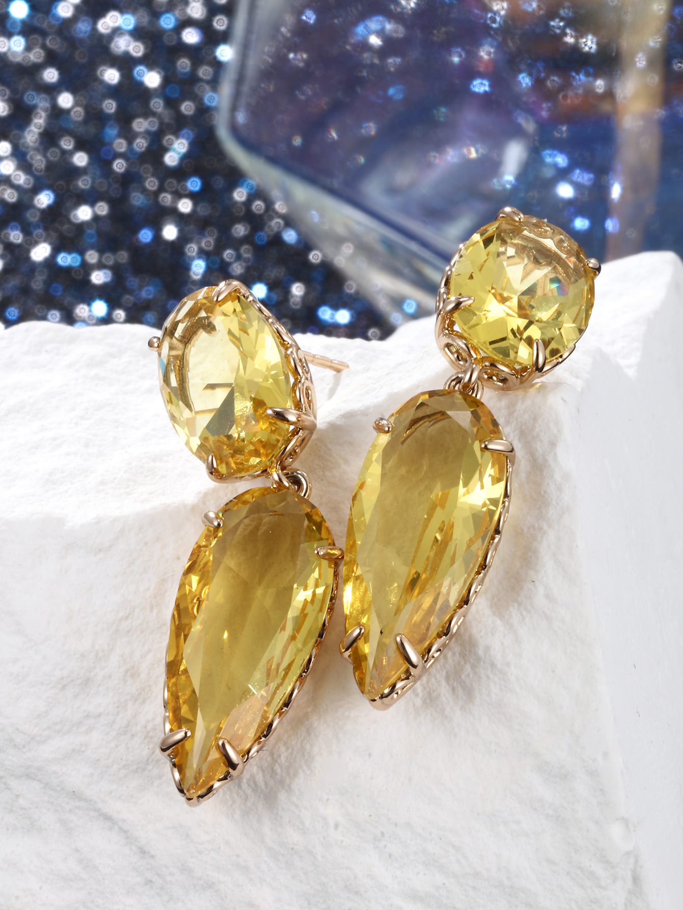 Joyería de Xuking colorido tesoro serie simple geométrico joya artificial pendientes en forma de gota pendientes femeninos de moda europea y americana femenina