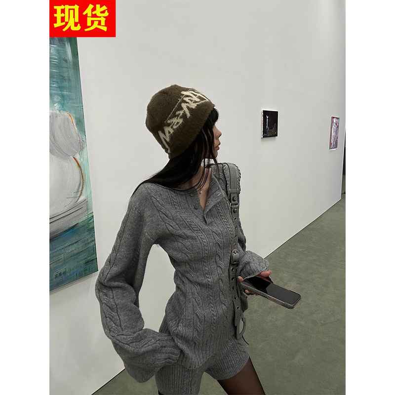 Korean Sweet Gray Pullover Cable Knit Sweater for Women, Winter Slim Fit Henley Collar Knit Top