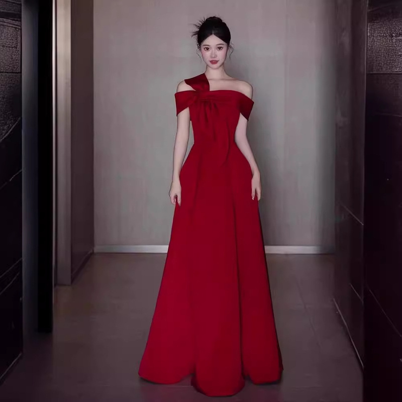 One-Shoulder Toast Dress 2026 New Winter Birthday Party Coming-Of-Age Ceremony High-End Red Engagement Bridal Dress One-Shoulder Toast Dress 2026 New Winter Birthday Party Coming-Of-Age Ceremony High-End Red Engagement Bridal Dress