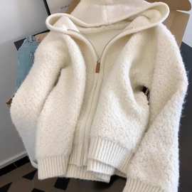 米杏色仿羊羔绒连帽拉链针织开衫女女装冬季感慵懒软糯保暖毛衣