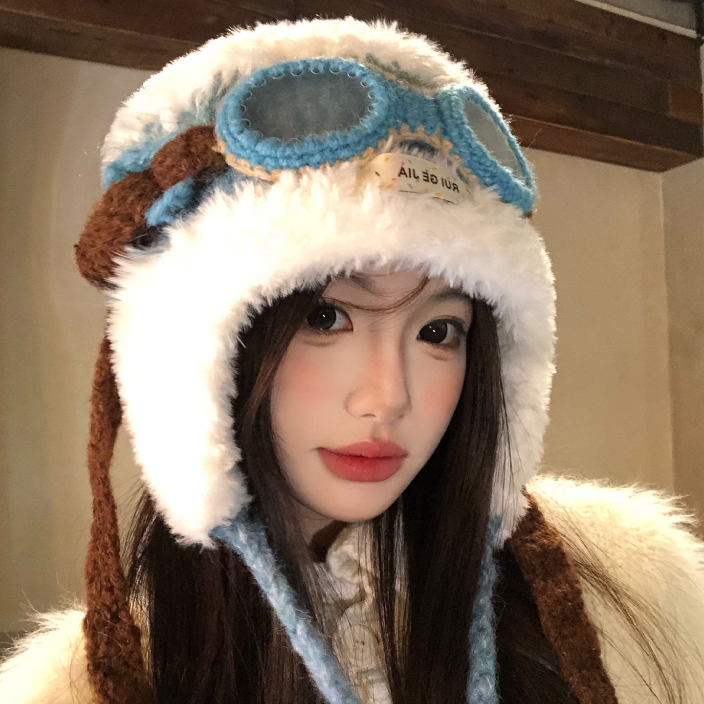 Tan Jianci's same style glasses, women's winter ear-covering plush hat, warm and cold-resistant knitted wool cap