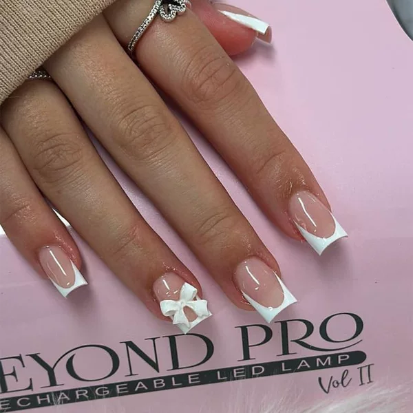 2025 Cross-Border New Handmade Wearable Nails Pure Handmade White French Edge Bow Manicure High-End Fake Nails