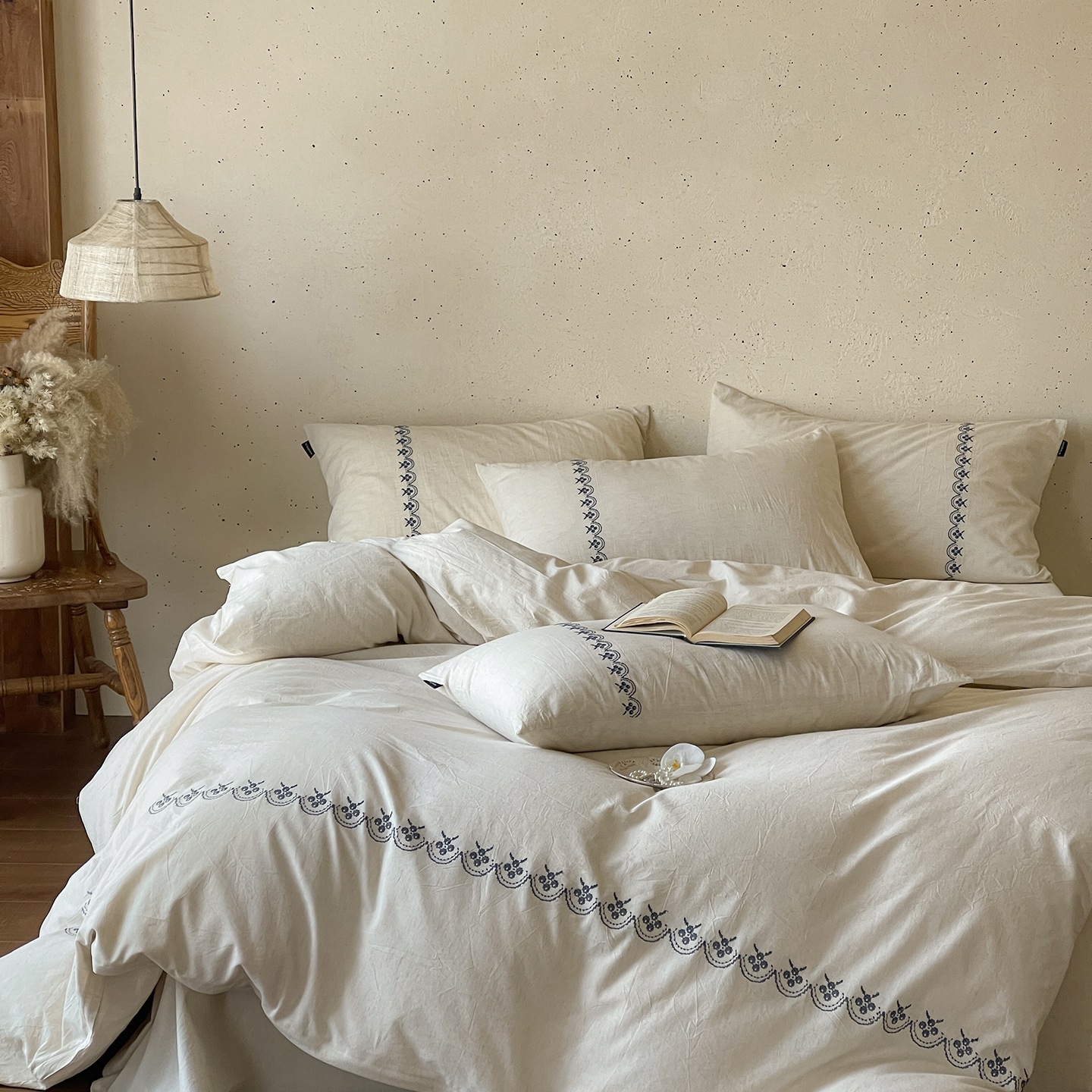 Parure de draps vintage en coton et lin brodé 4 pièces_voghion.com