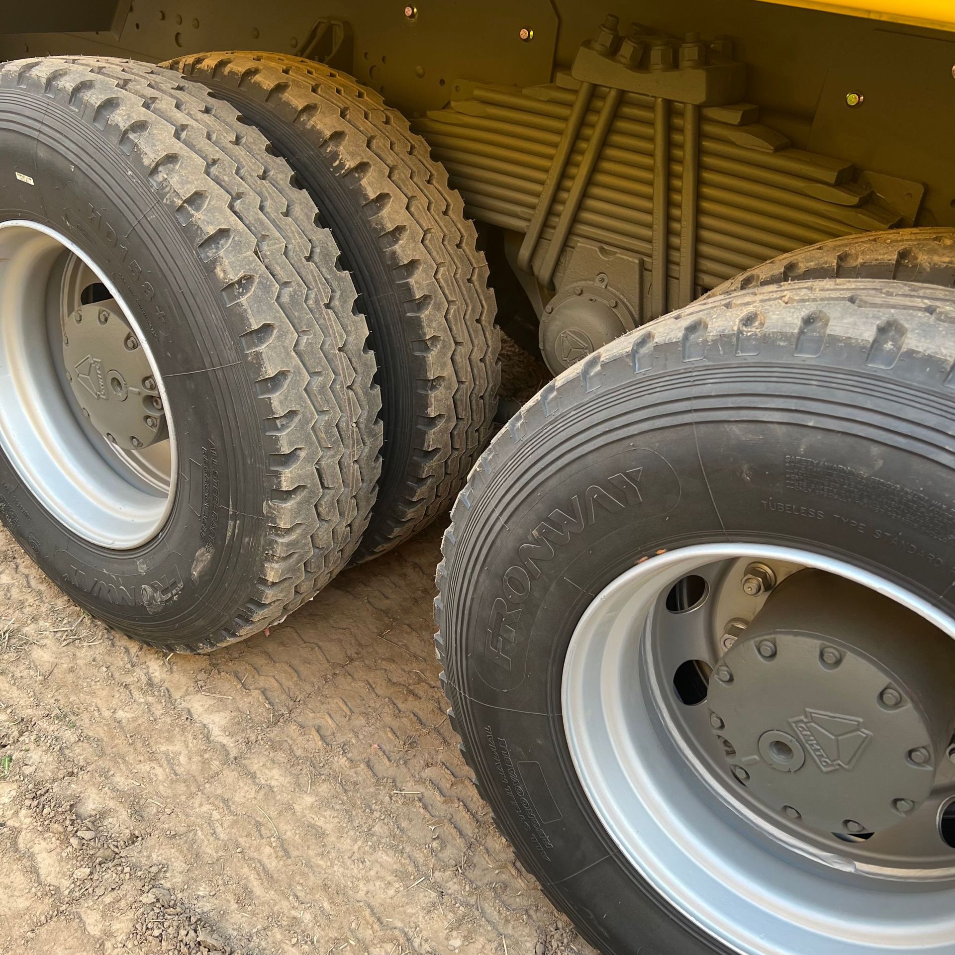 Export to Africa of Heavy-Duty Engineering Dump Trucks, Howo 371 Dump Trucks, 10-Wheel Mining Transport Rear-Dump Dump Trucks