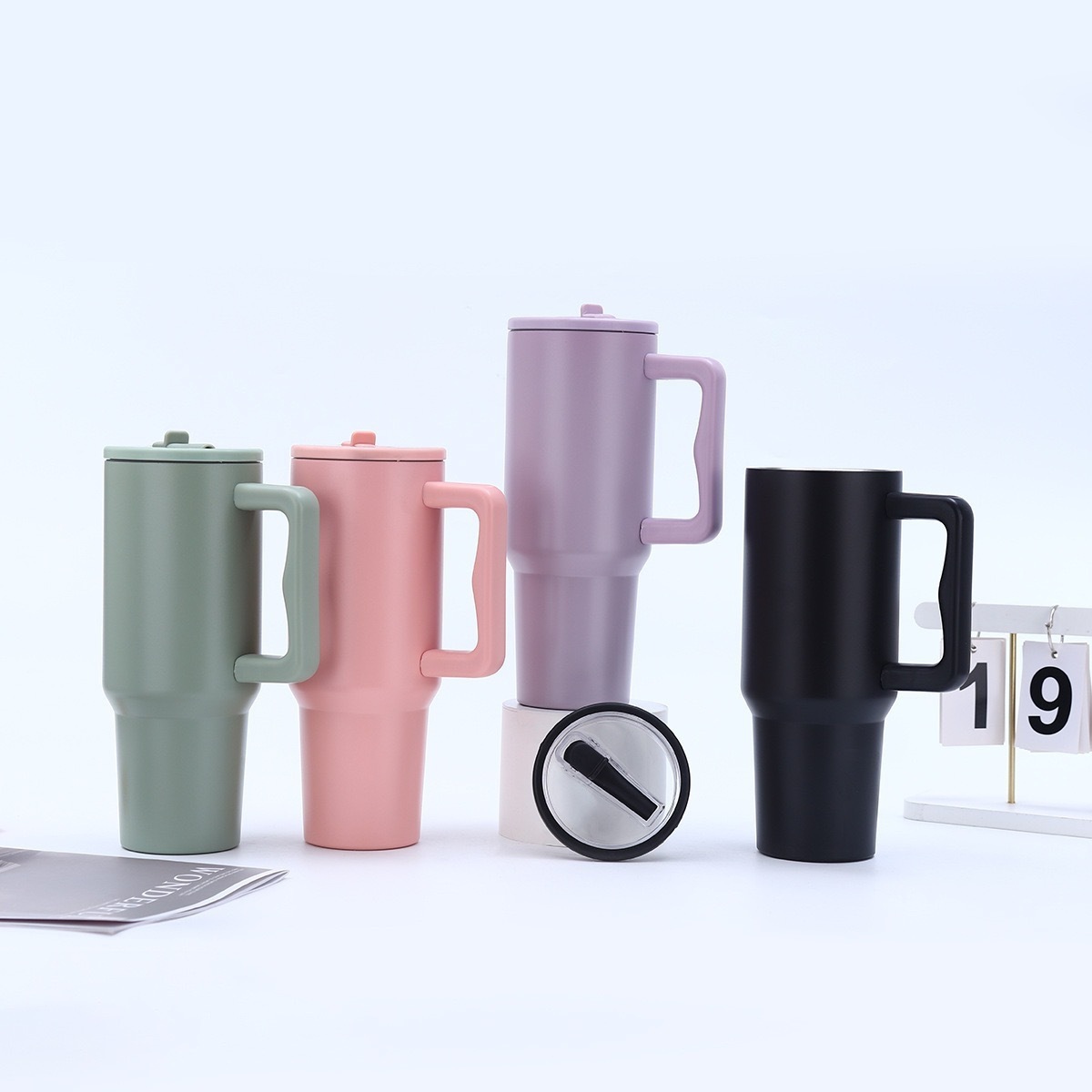 Transfronterizo 40oz taza de automóviles copas de cuatro generaciones de cubierta de boquilla de aislamiento de acero inoxidable fabricantes de tazas de automóviles al por mayor sin