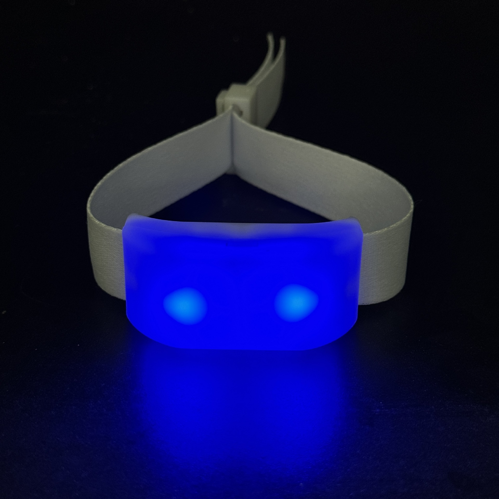 Pulseras LED personalizadas con control por puntos para festivales de música y conciertos, pulseras de animación con control remoto DMX, personalizadas con tu propio diseño.