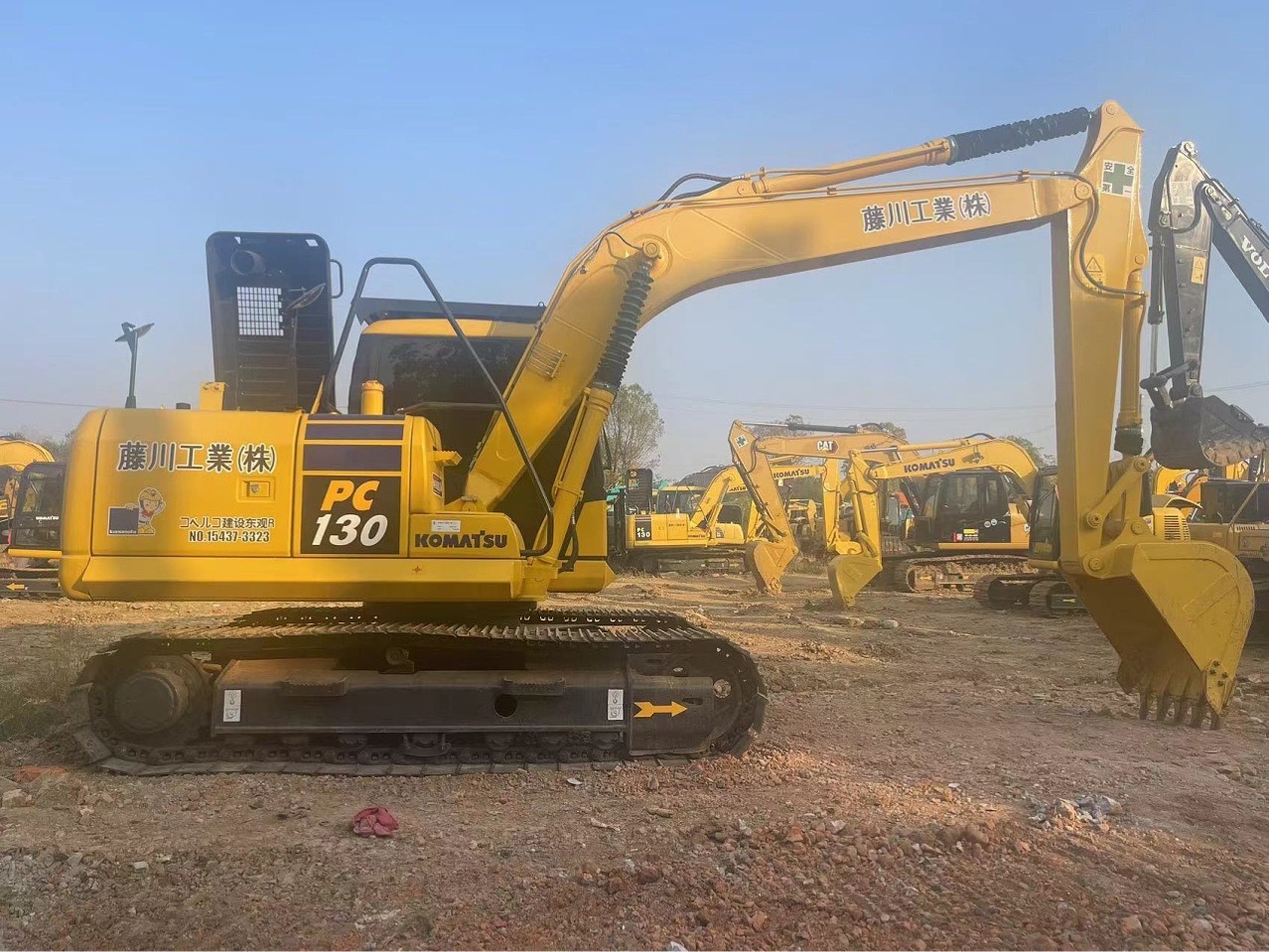 Línea de exportación para mercados nacionales y extranjeros de segunda mano Komatsu 130 Excavadora horario 200 horas