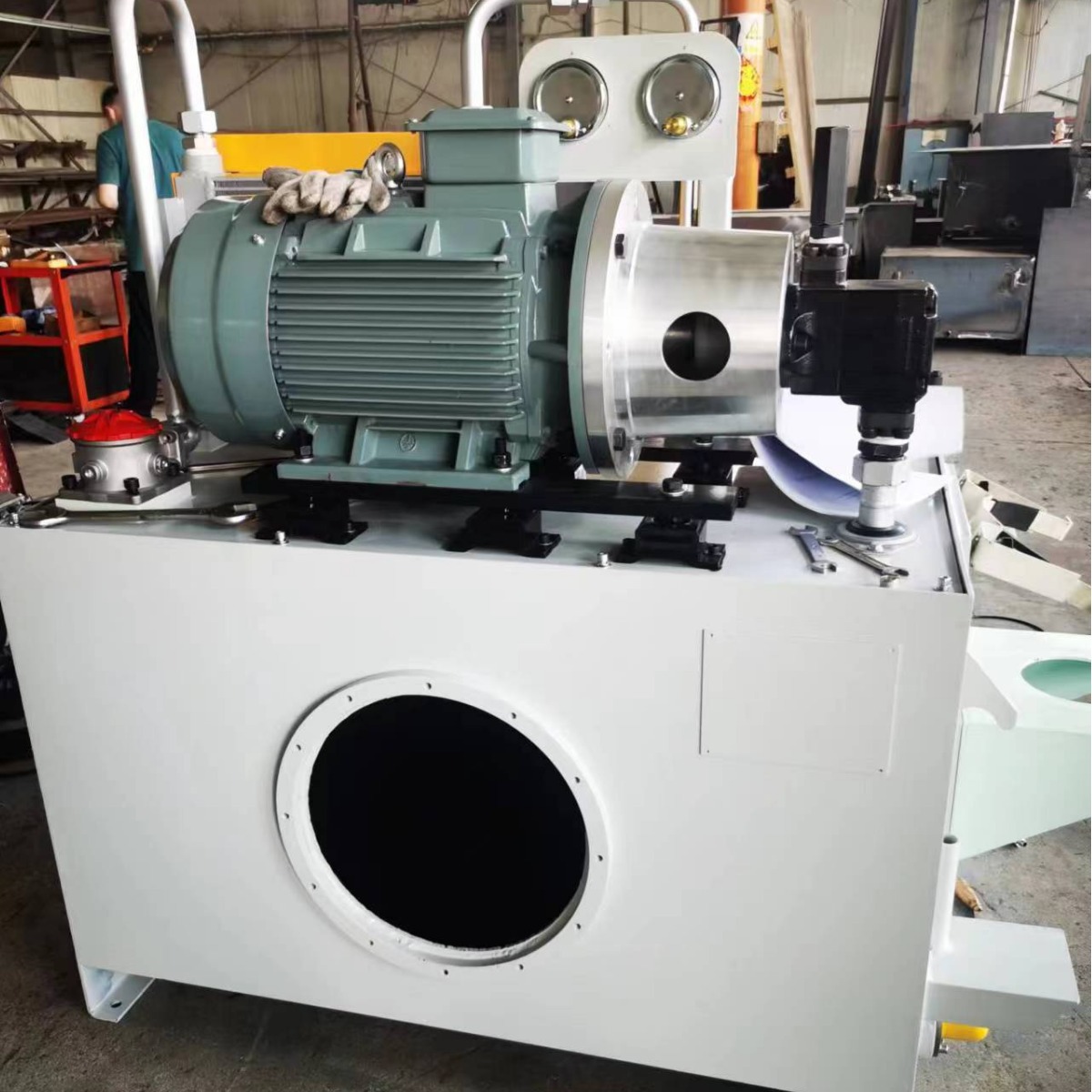 济南亿辰液压，承接各种非标液压站、油缸