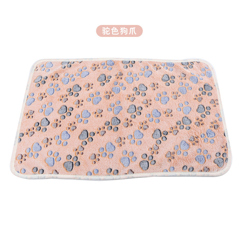 다크 브라운 발 프린트