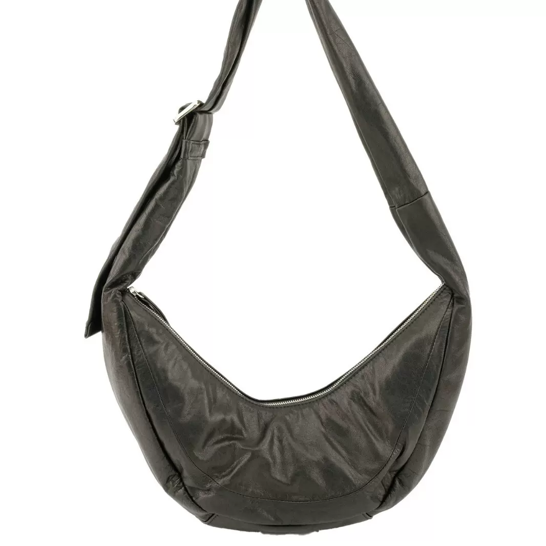 头层牛皮单肩包油蜡皮半月包型长肩带拉链开合时尚百搭大容量实用