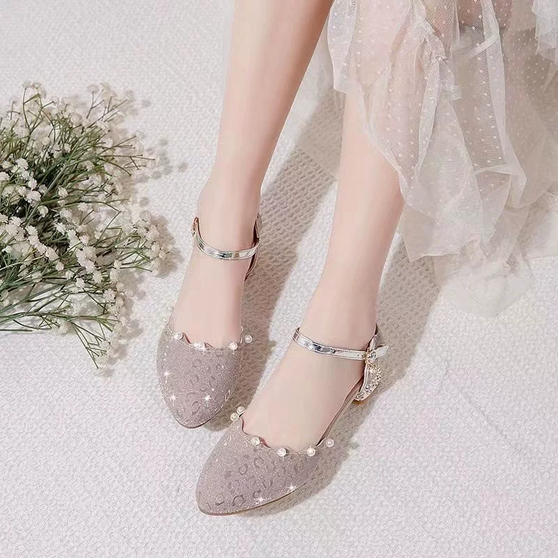 儿童鞋子儿童高跟2025夏季新款公主水晶鞋中大童演出走秀礼服凉鞋