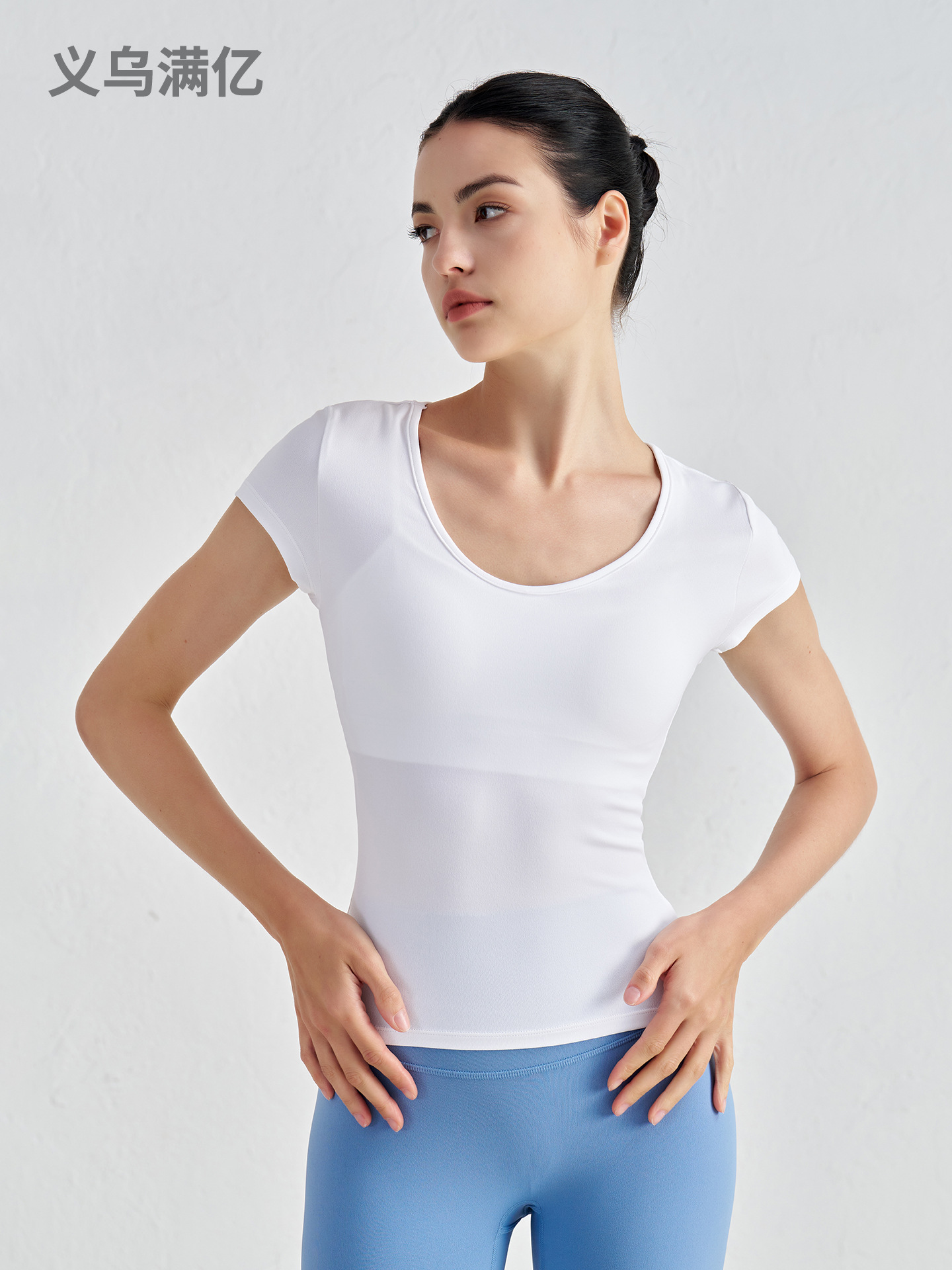 Deportes cómodos de manga corta para mujer, camiseta casual para la piel, ropa de yoga, cintura delgada de alta gama, top de fitness para mujer