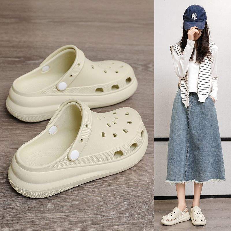2026 New Trendy Women's Platform Clogs with Thick Soles, Height-Increasing, Non-Slip, Outdoor Summer Beach Sandals