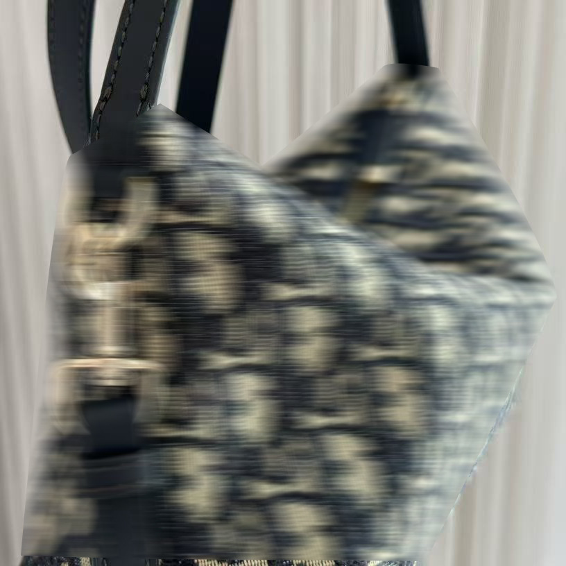 Nuevo bandolera de un solo hombro simple de alto valor, bolso bento, letra de moda, axila, bolso cuadrado pequeño, bolso retro de alta gama