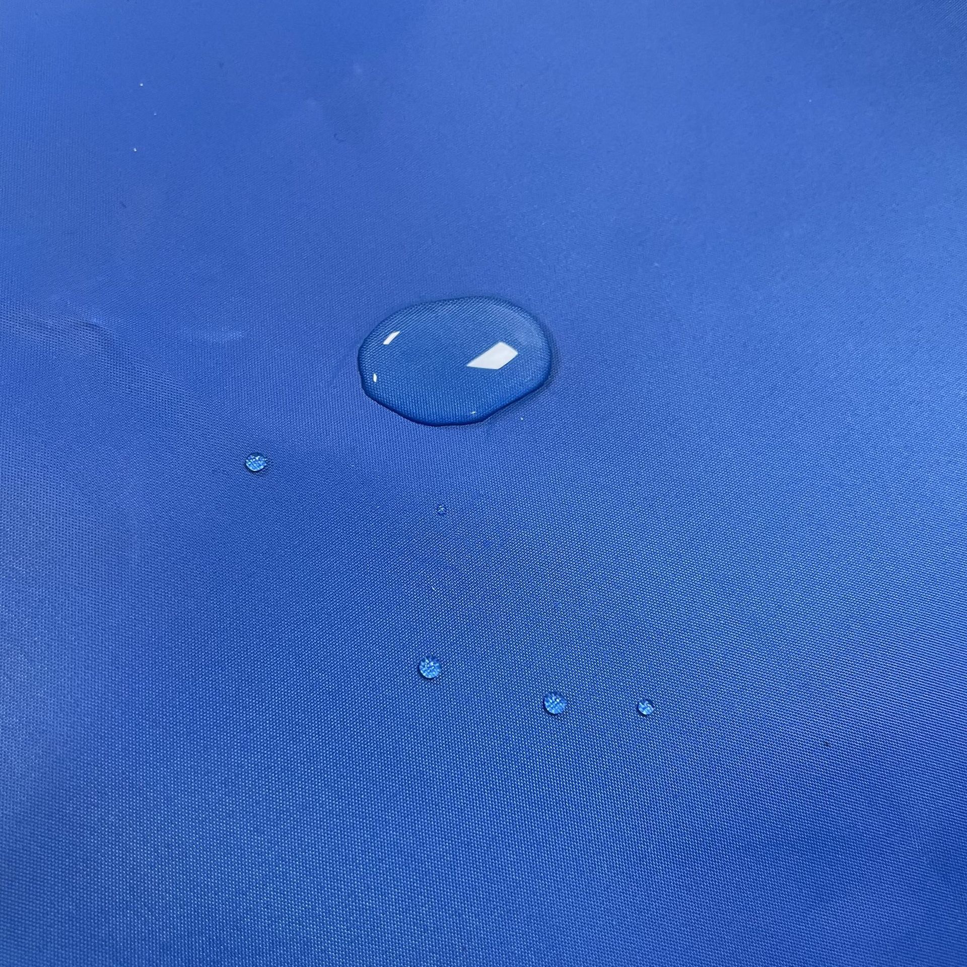 现货210T涤塔夫PVC 服装雨伞箱包里料