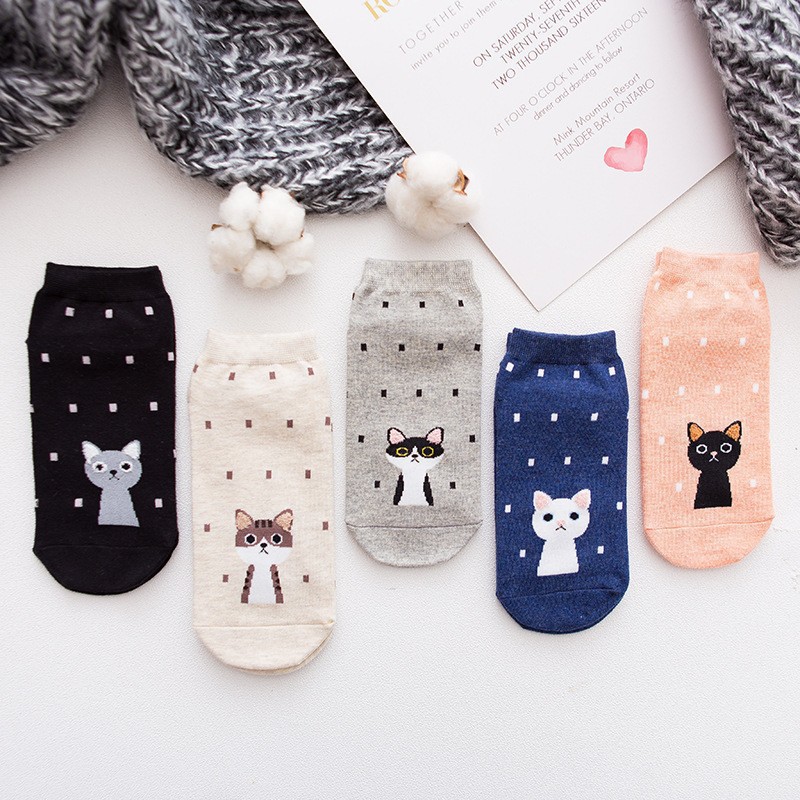 Calcetines de comercio exterior nuevos calcetines de dibujos animados lindos calcetines de mujer casuales coreanos calcetines cortos superficiales ventas directas