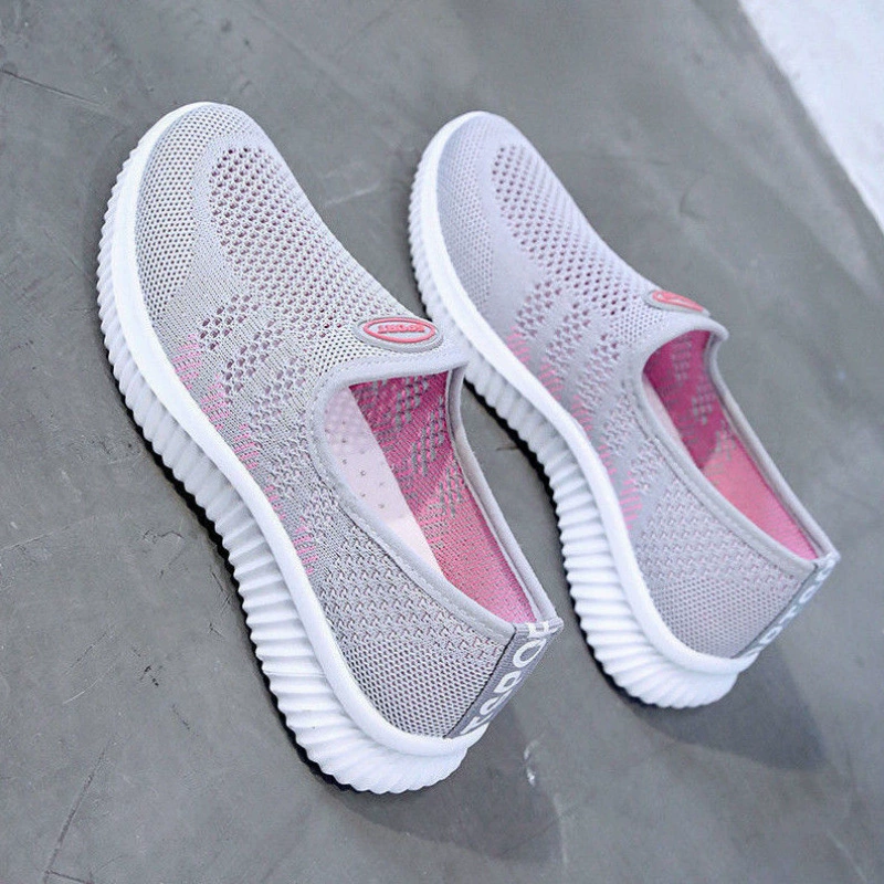 Тканевые туфли для женщин, старые летние туфли с дышащей сеткой в ​​Пекине, весенне-осенние туфли для мам среднего и пожилого возраста на мягкой подошве, рабочая обувь на плоской подошве.