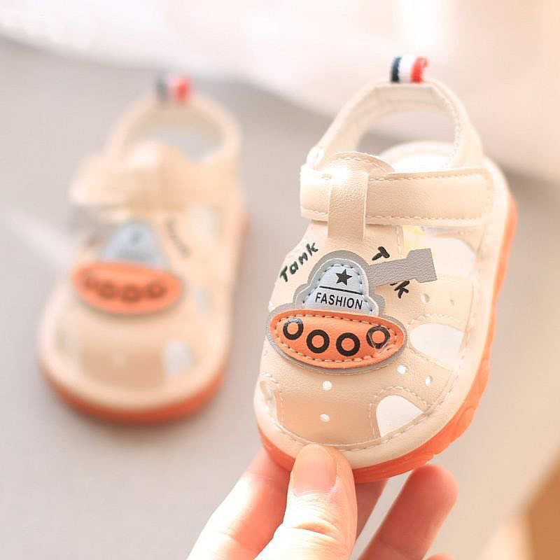 Squeak Shoes Summer New Style Soft Sole Baby Walking Shoes Boys' Shoes Non-slip 0-1-2 Year Old Girls' Sandals