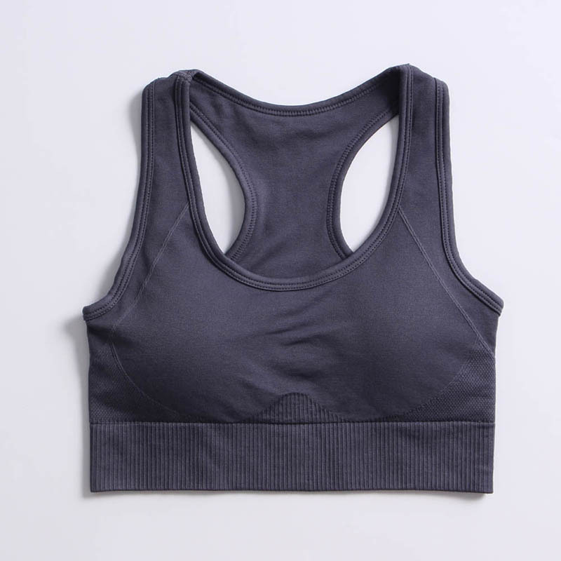 ダークグレーのブラジャー