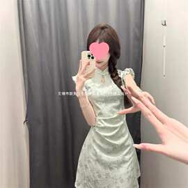 新中式连衣裙子女夏季新款改良国风旗袍气质感收腰小飞袖绿色短裙