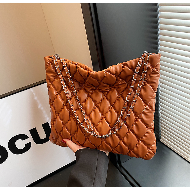 Große Gesteppte Tragetasche Für Damen Geräumige Lingge Schultertasche_voghion.com