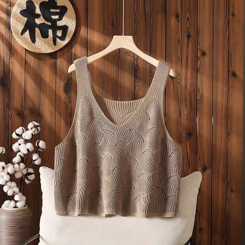 Retro knitted spring vest