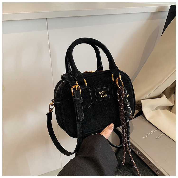 Transfronterizo texturas esmeriladas bolsas de terciopelo mujeres otoño y invierno 2024 nuevo bolso de mano nicho bolso de mujer diario versátil