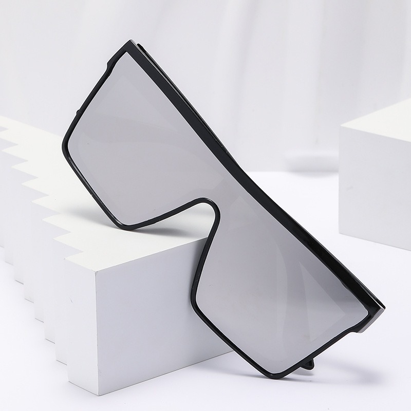 Black frame white mercury