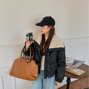Lamb Wool Splicing Large Lapel Fashionable Protein Leather Cotton Coat Women's Short 2025 Winter Warm and Stylish Leather Jacket